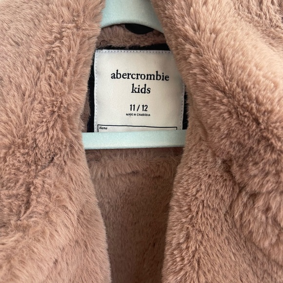 Abercrombie Kids “shearling” jacket with faux fur Size 11-12 - Picture 3 of 6
